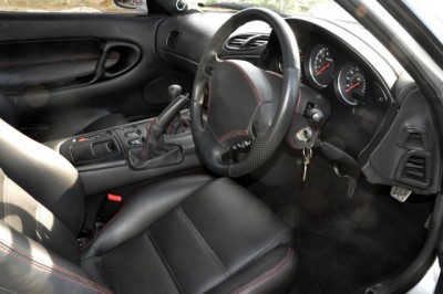 intérieur av côté conducteur 1 COMPR.jpg